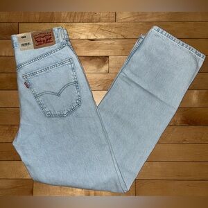 NEW! NWT LEVI'S Low Pro Lightweight Women's Jeans Light Wash Size 27